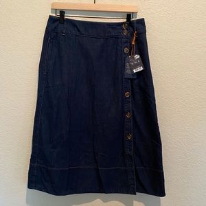 *Final Price* A-Line Skirt w/ Side Buttons/Pockets